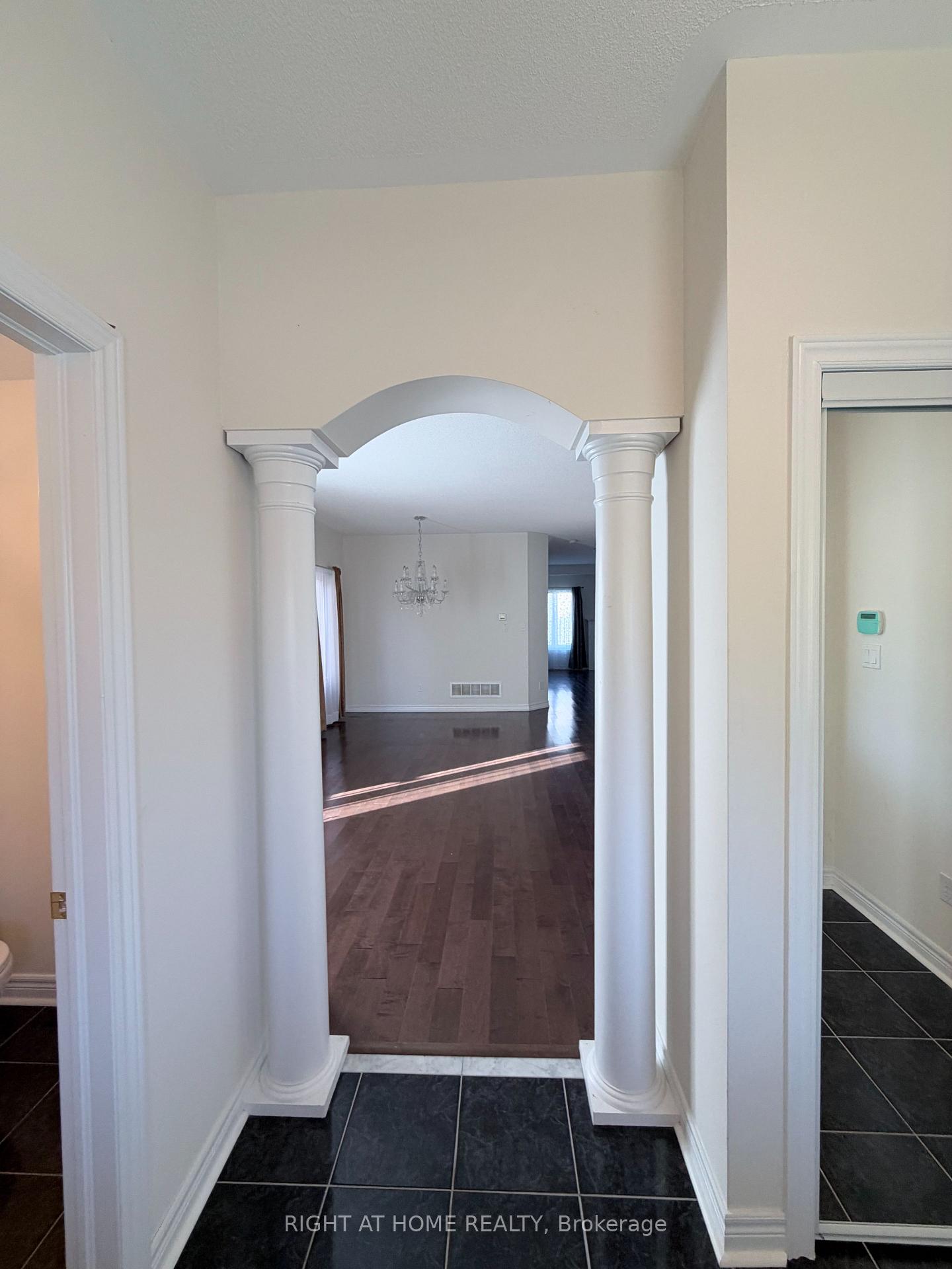 Photo 4 of 14 Maybole Road, Markham, Greensborough — HOMEH