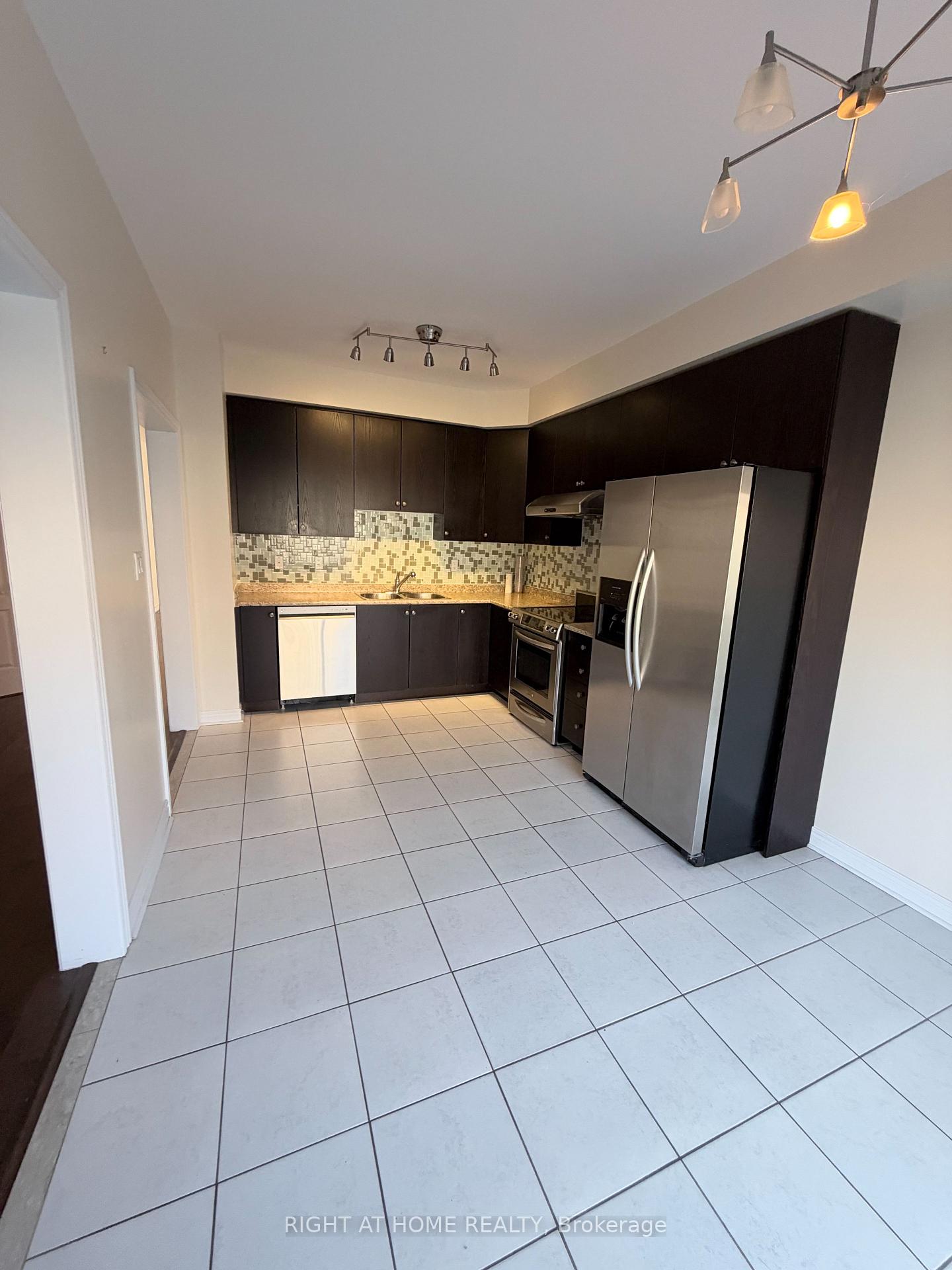 Photo 7 of 14 Maybole Road, Markham, Greensborough — HOMEH