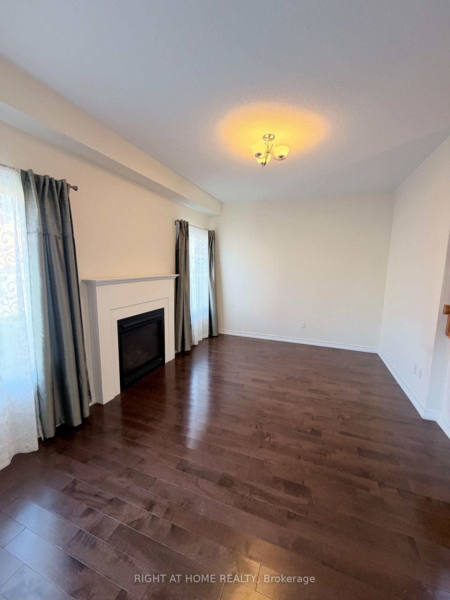 Photo 9 of 14 Maybole Road, Markham, Greensborough — HOMEH