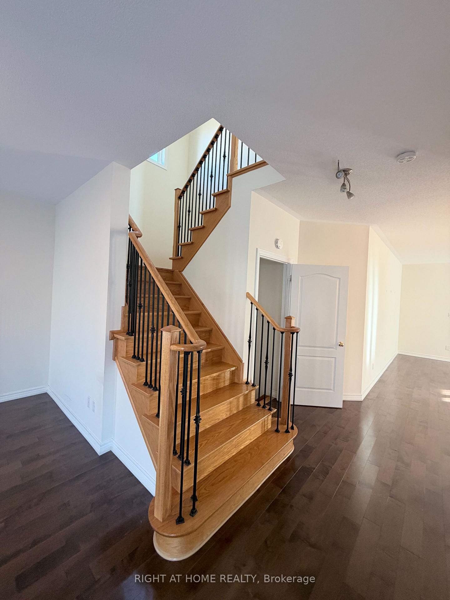 Photo 10 of 14 Maybole Road, Markham, Greensborough — HOMEH