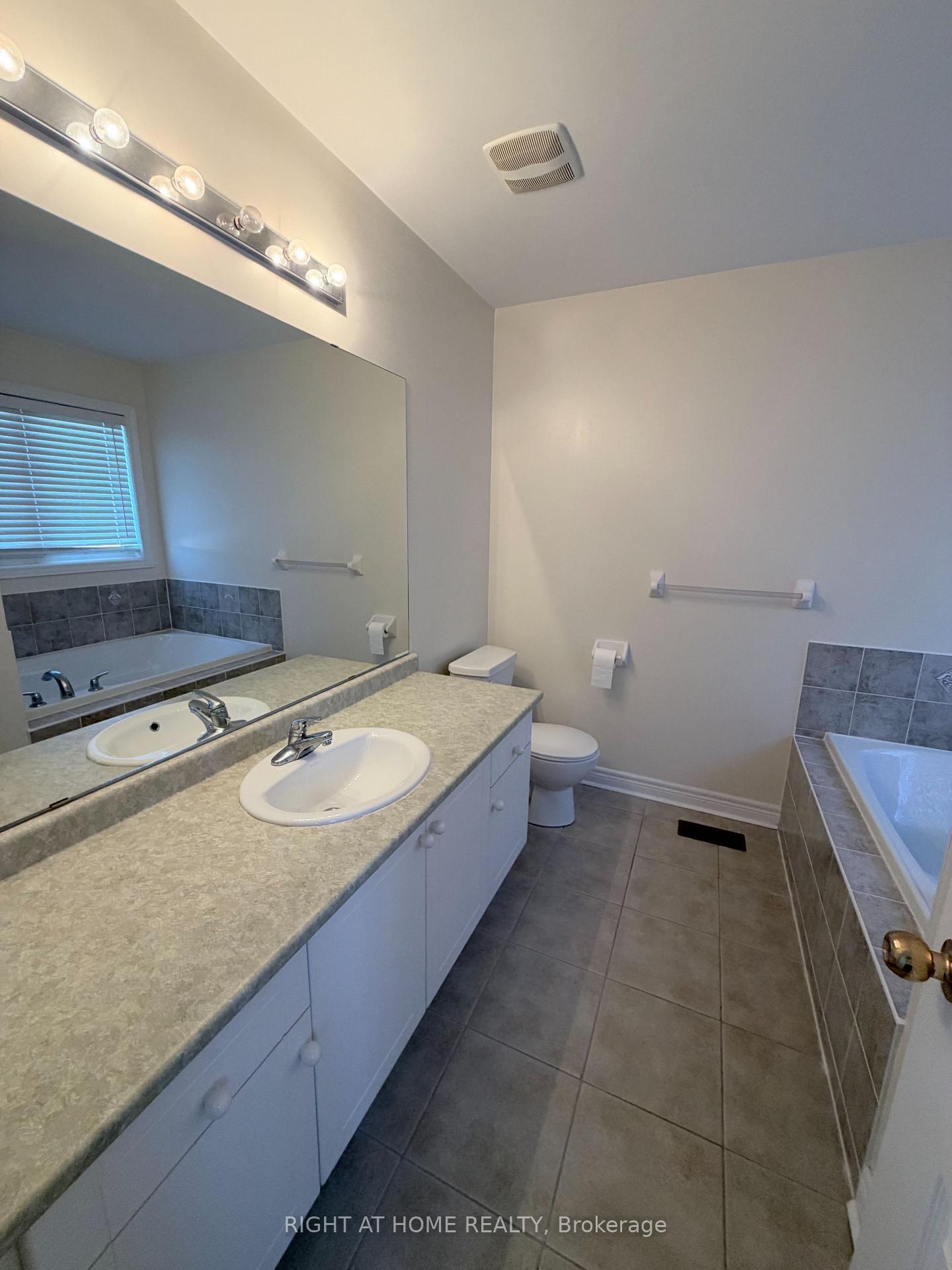 Photo 18 of 14 Maybole Road, Markham, Greensborough — HOMEH