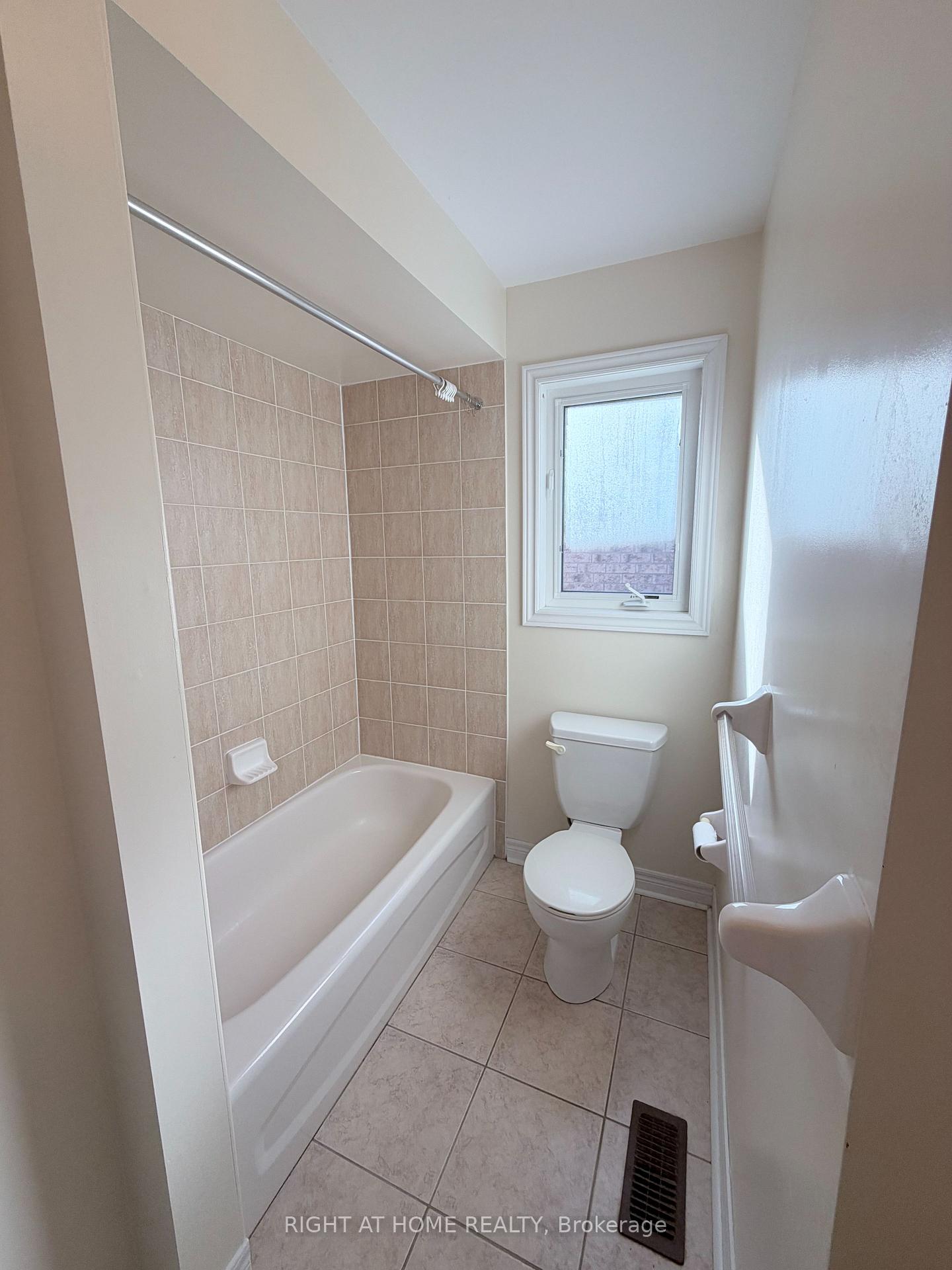 Photo 22 of 14 Maybole Road, Markham, Greensborough — HOMEH