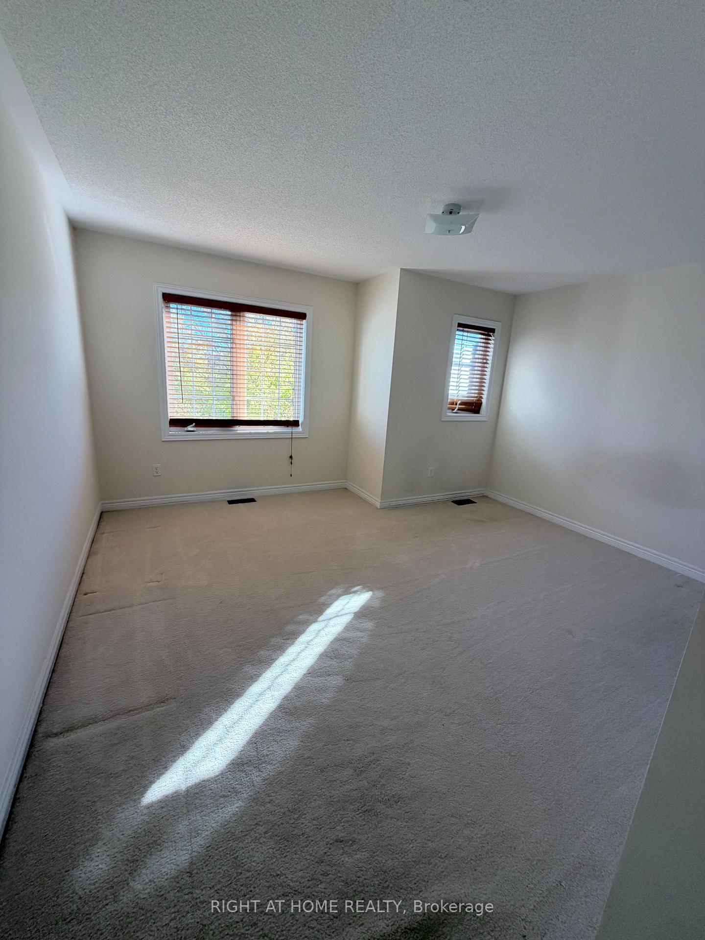 Photo 24 of 14 Maybole Road, Markham, Greensborough — HOMEH