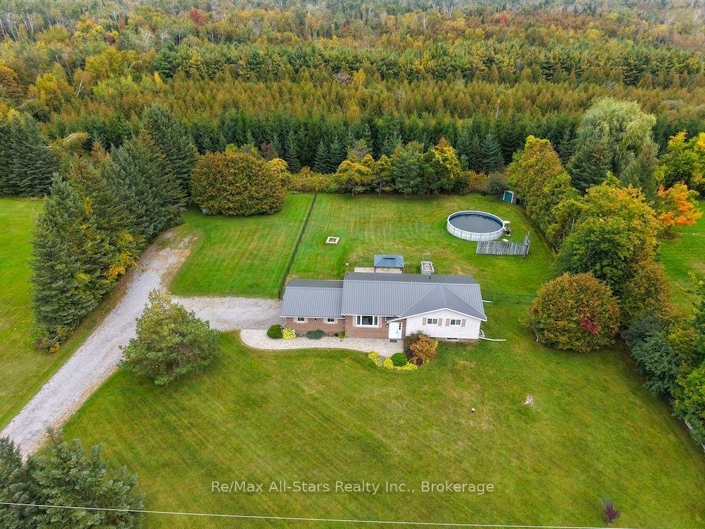 Photo of 530 Centreline Road