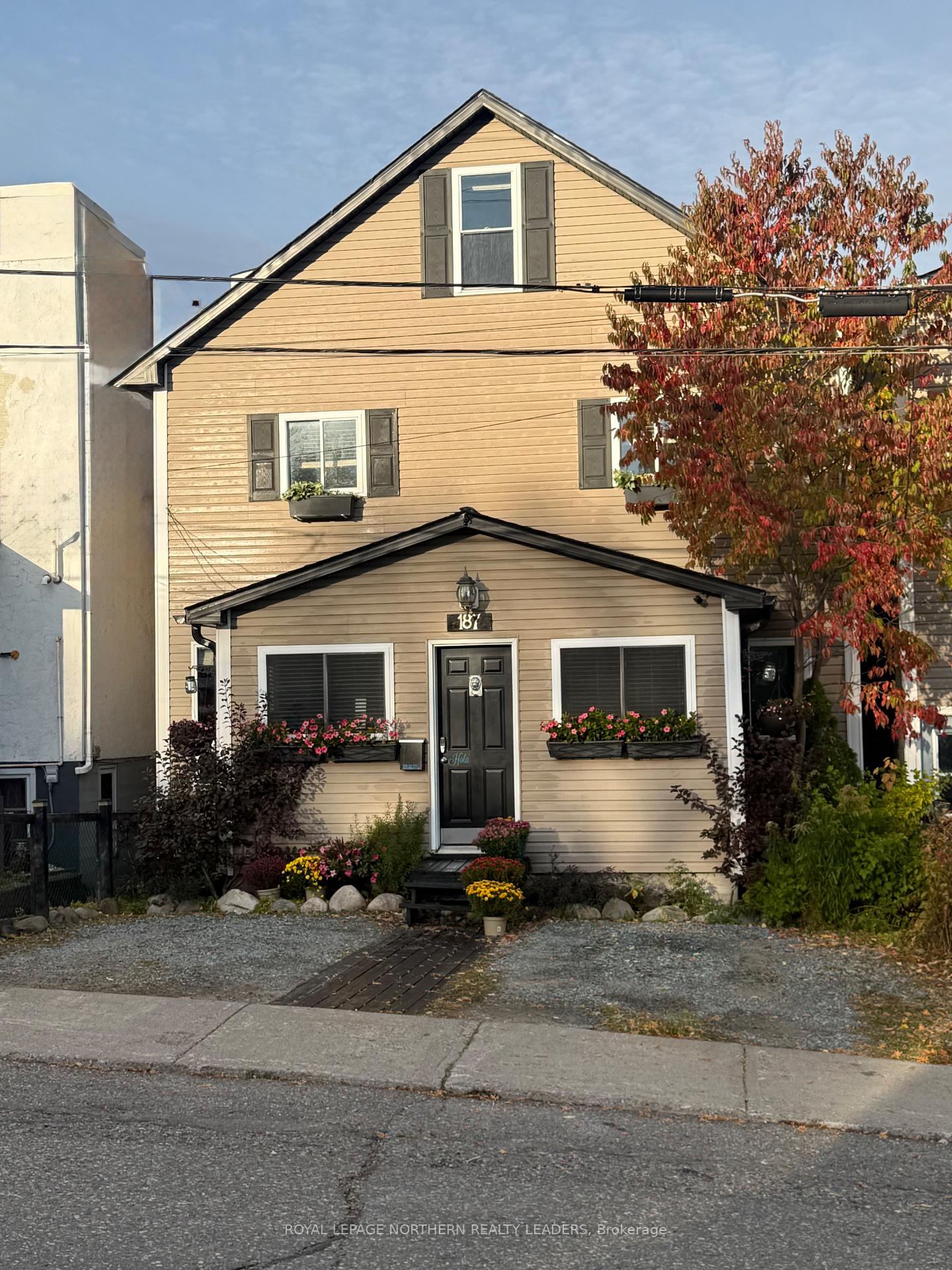 Photo of 187 Spruce Street N