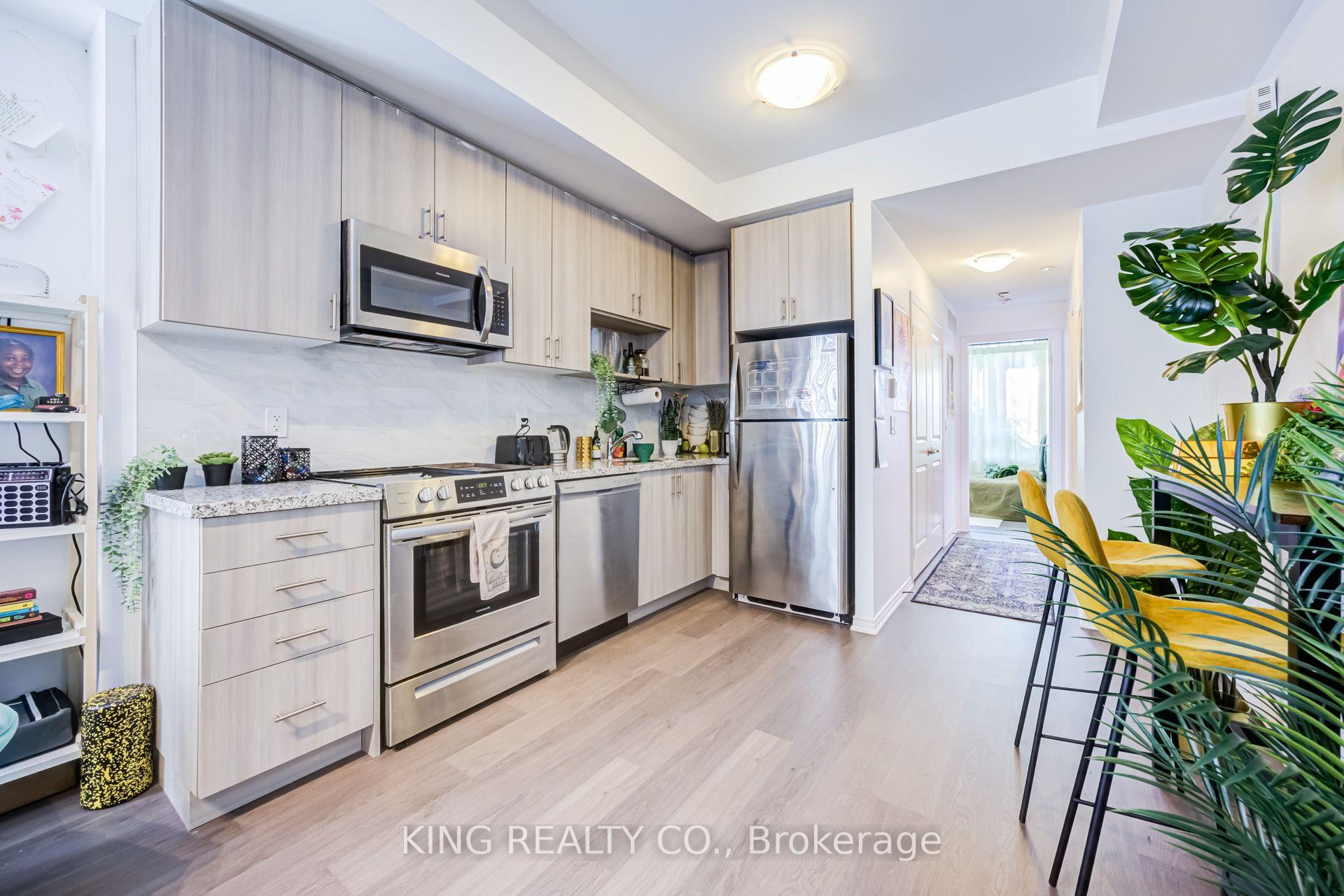Front of Unit 201, 1120 Briar Hill Avenue