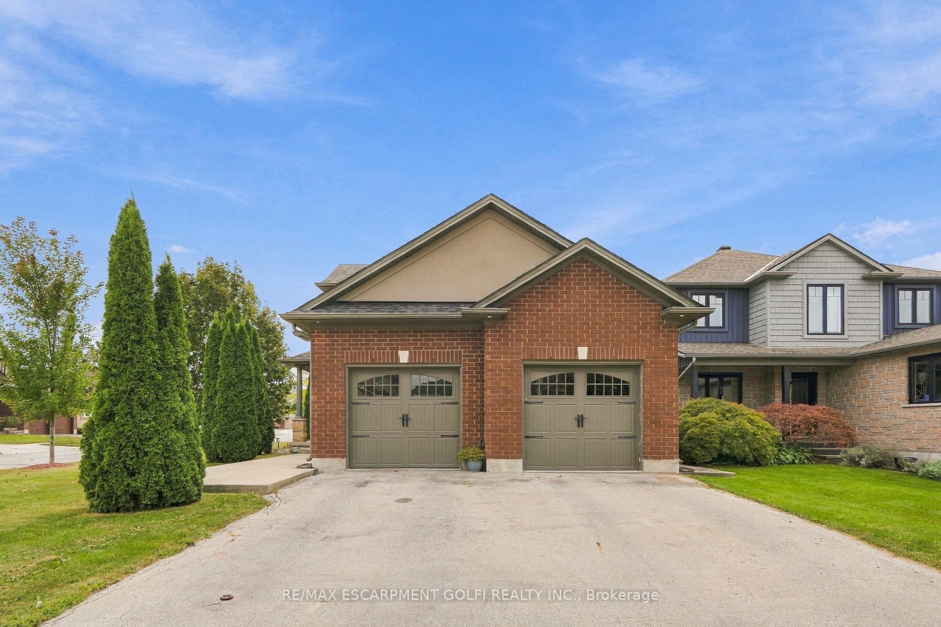 Photo 2 of 4530 Frances Crescent, Lincoln, Beamsville — HOMEH