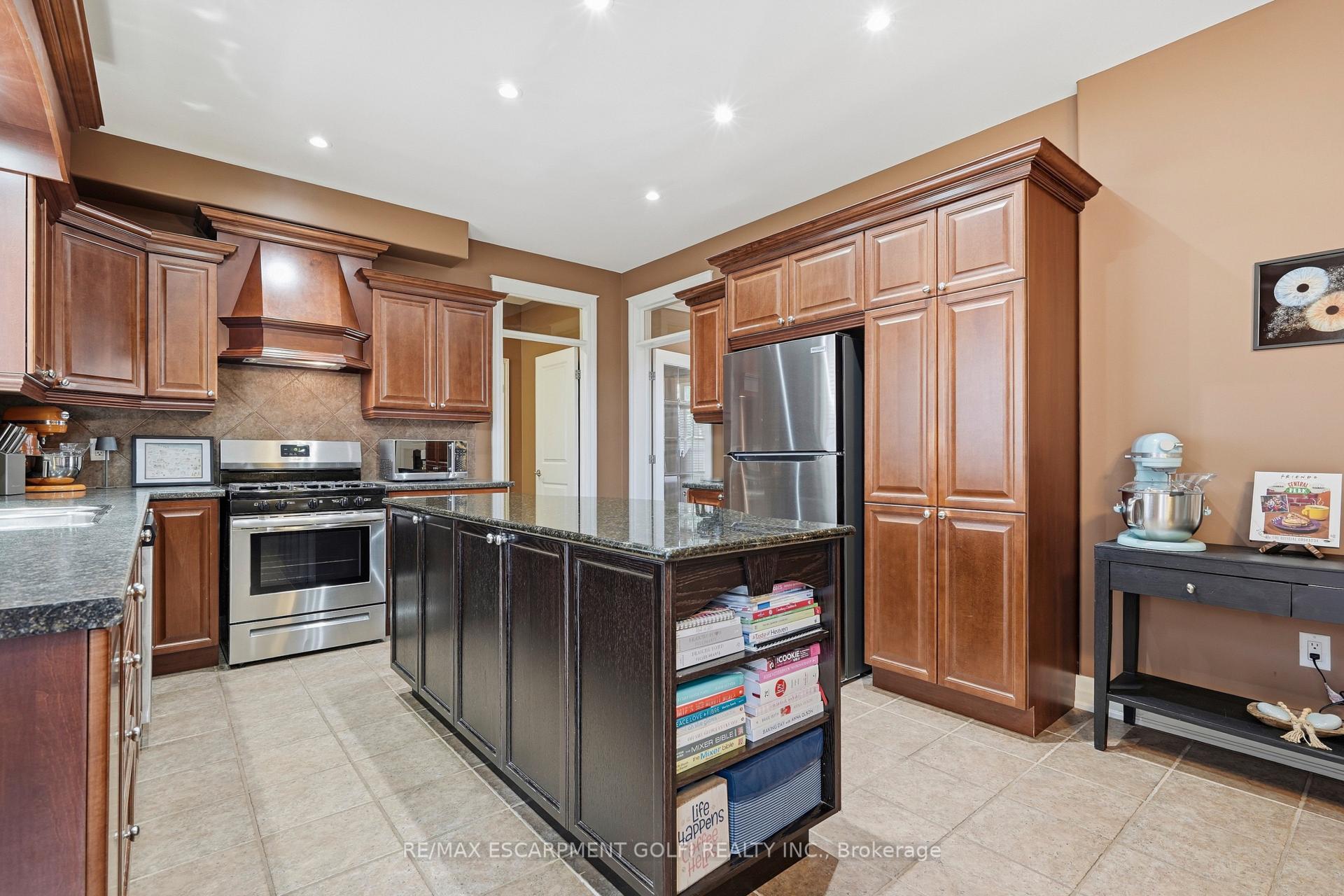 Photo 9 of 4530 Frances Crescent, Lincoln, Beamsville — HOMEH