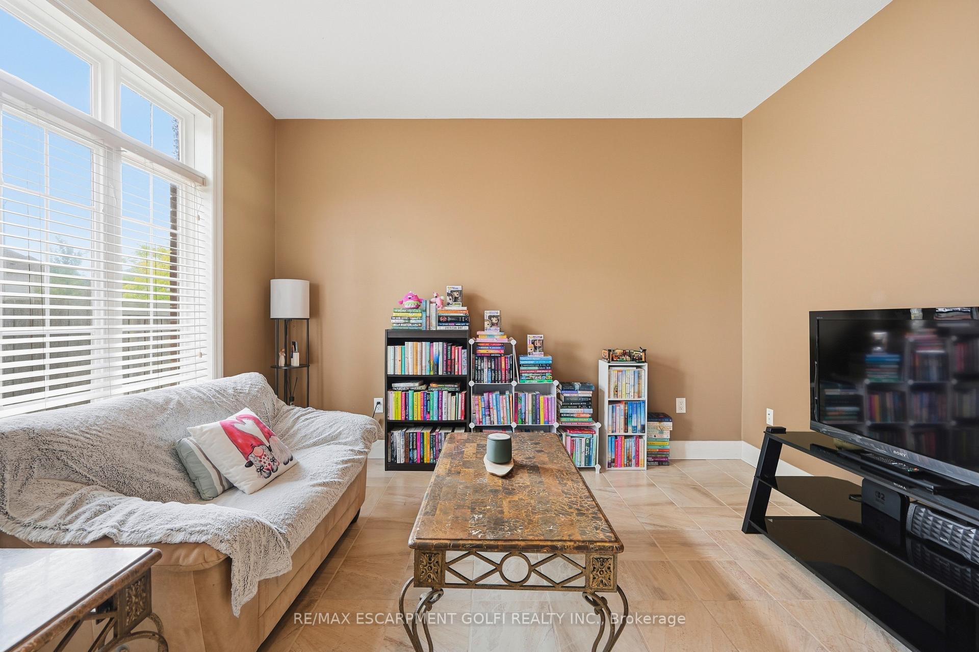 Photo 11 of 4530 Frances Crescent, Lincoln, Beamsville — HOMEH