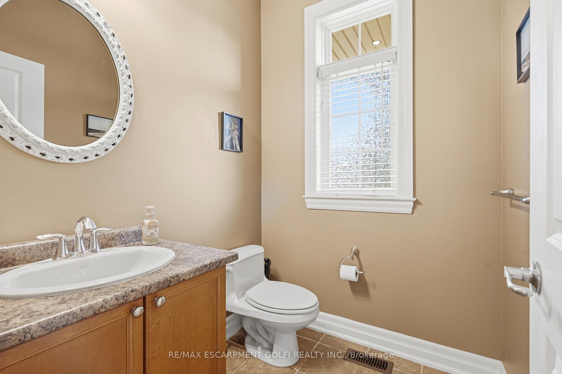 Photo 13 of 4530 Frances Crescent, Lincoln, Beamsville — HOMEH
