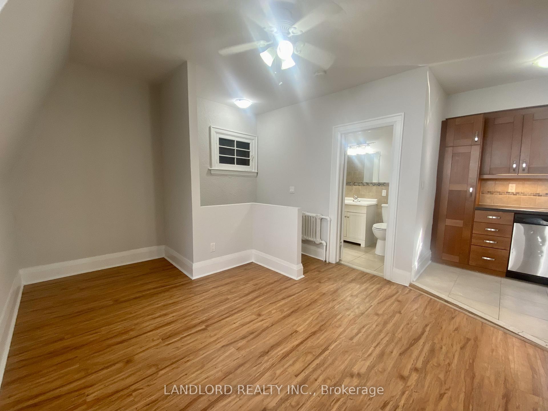 Photo 7 of Unit E, 341 St Clair Avenue, Toronto, Casa Loma — HOMEH