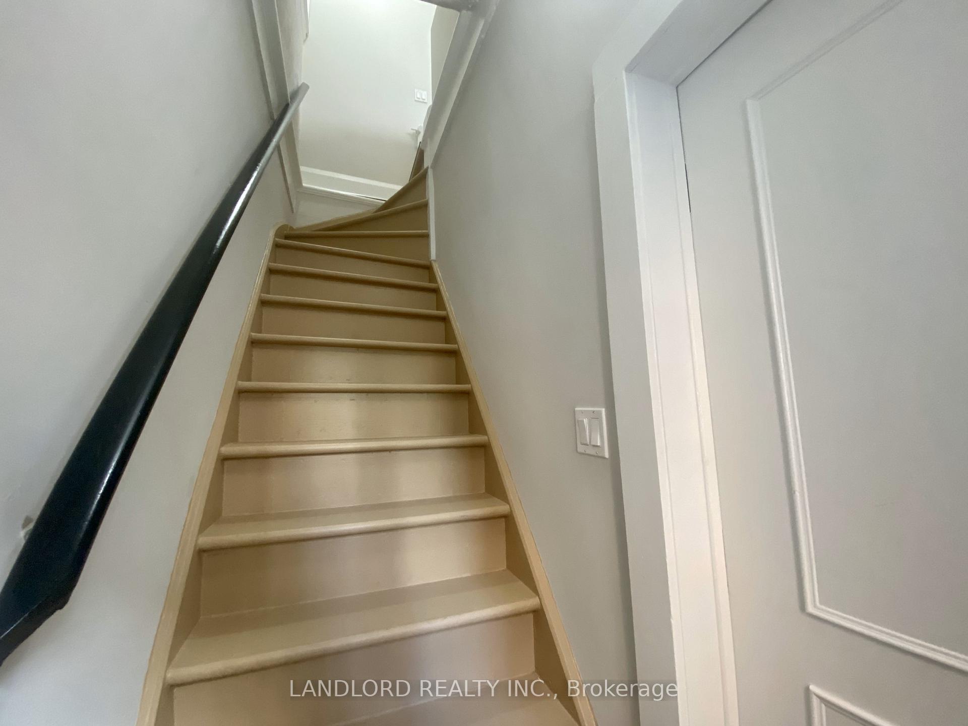 Photo 13 of Unit E, 341 St Clair Avenue, Toronto, Casa Loma — HOMEH