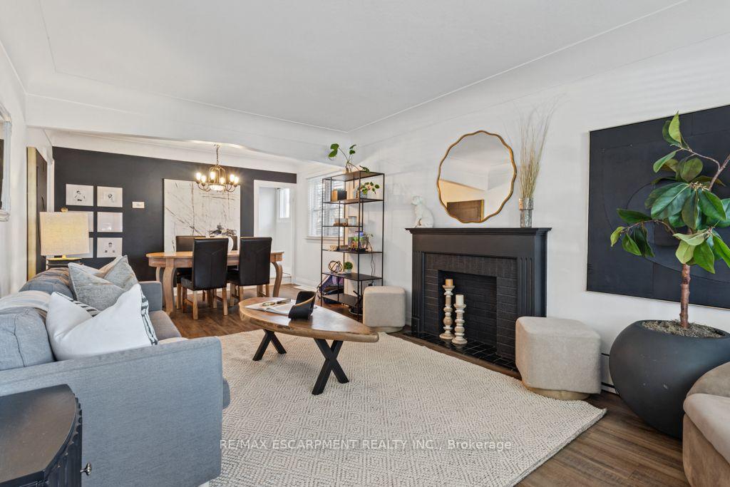 Photo 8 of 202 Huxley Avenue S, Hamilton, Delta — HOMEH