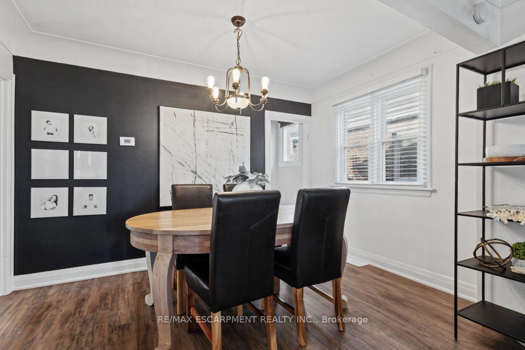Photo 12 of 202 Huxley Avenue S, Hamilton, Delta — HOMEH
