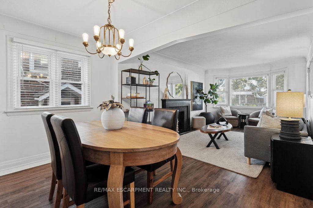 Photo 14 of 202 Huxley Avenue S, Hamilton, Delta — HOMEH