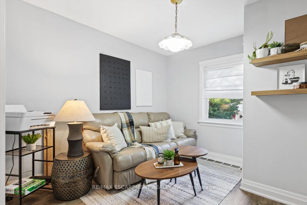 Photo 22 of 202 Huxley Avenue S, Hamilton, Delta — HOMEH