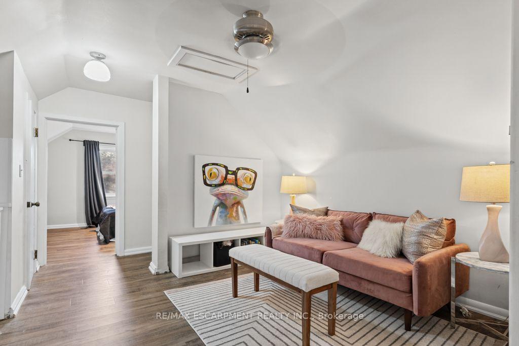 Photo 27 of 202 Huxley Avenue S, Hamilton, Delta — HOMEH