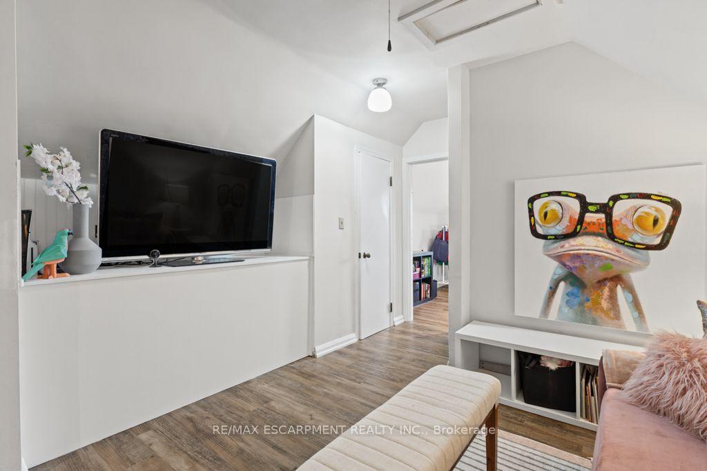 Photo 29 of 202 Huxley Avenue S, Hamilton, Delta — HOMEH