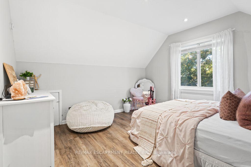 Photo 31 of 202 Huxley Avenue S, Hamilton, Delta — HOMEH