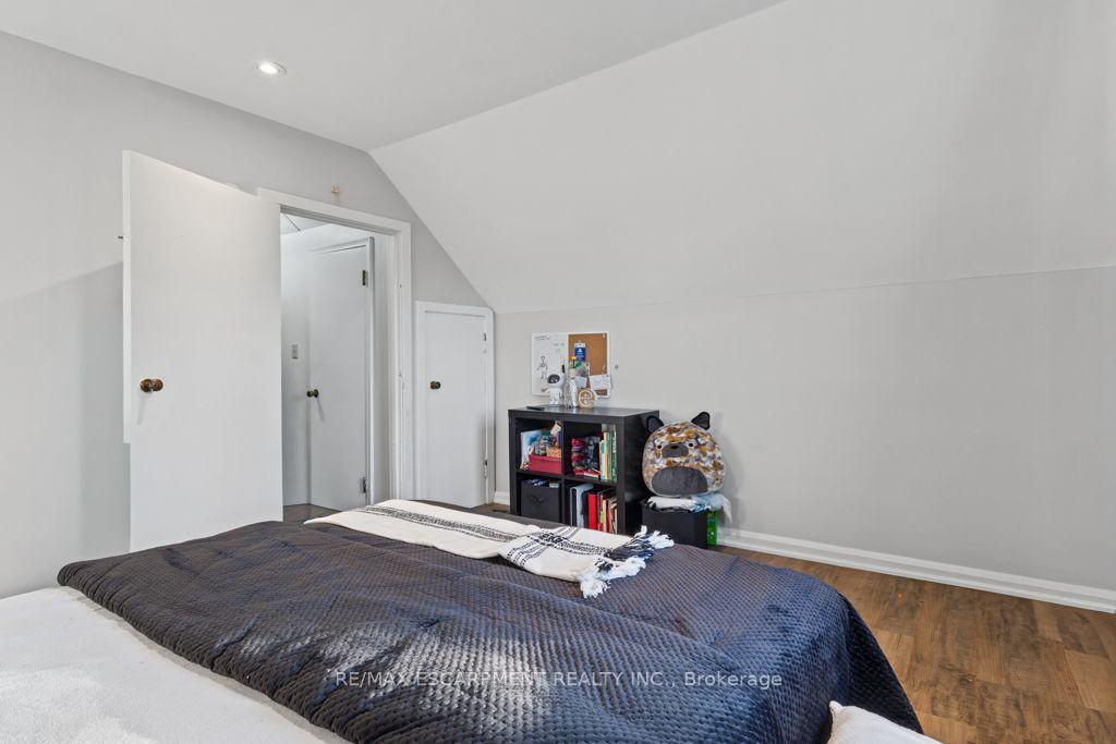 Photo 35 of 202 Huxley Avenue S, Hamilton, Delta — HOMEH