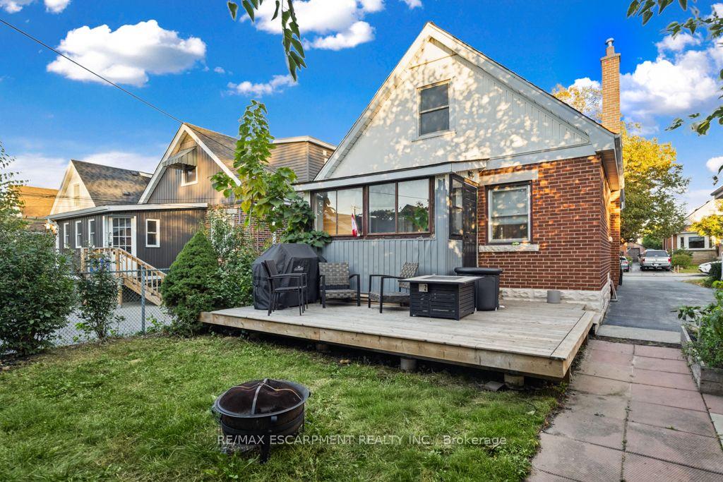 Photo 42 of 202 Huxley Avenue S, Hamilton, Delta — HOMEH
