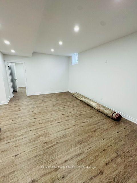 Photo 7 of Unit Basement, 52 Foley Crescent, Vaughan, Maple — HOMEH