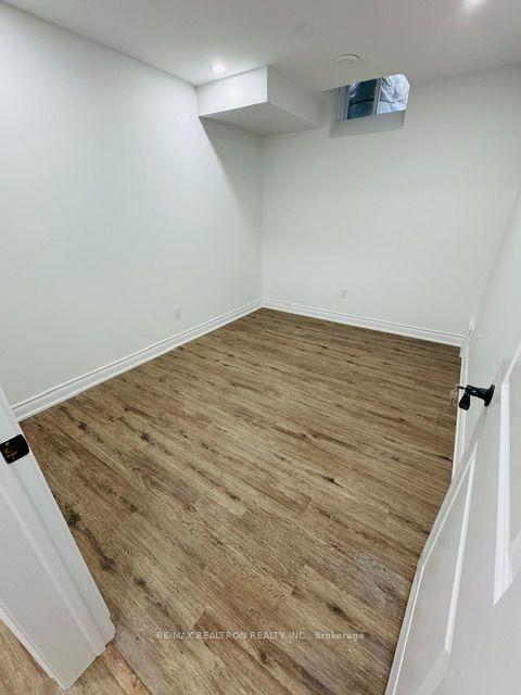 Photo 8 of Unit Basement, 52 Foley Crescent, Vaughan, Maple — HOMEH