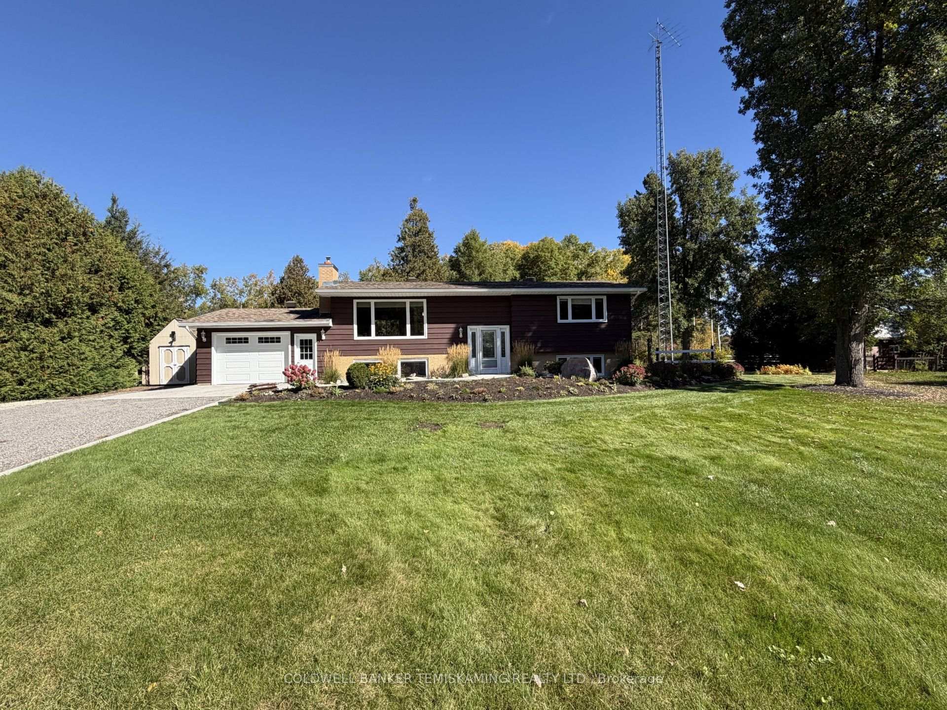Photo 2 of 722027 Grandview Drive, Temiskaming Shores, New Liskeard — HOMEH