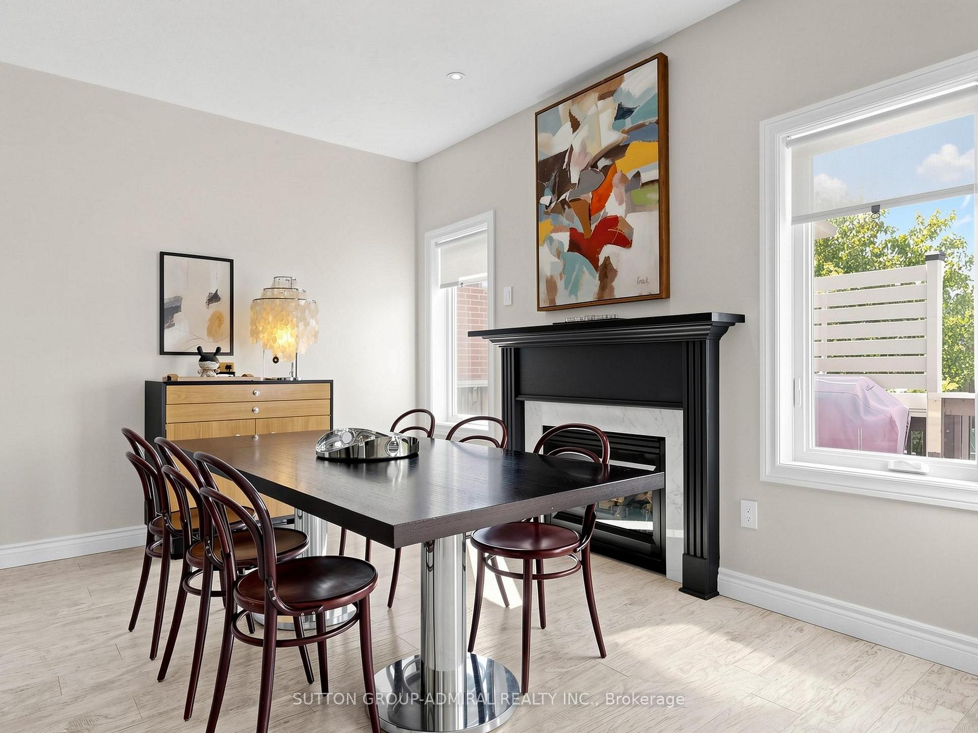 Photo 6 of 10 Silver Oaks Boulevard, Vaughan, Sonoma Heights — HOMEH
