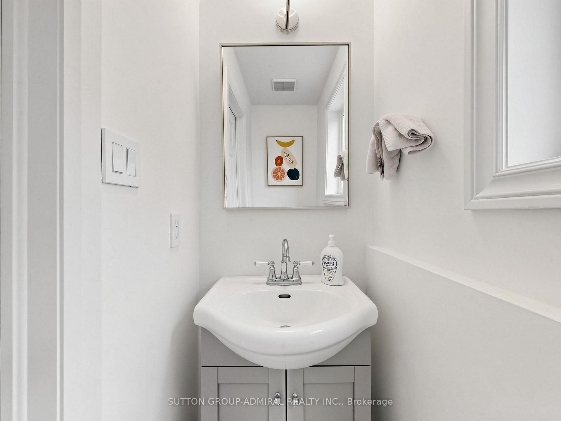 Photo 12 of 10 Silver Oaks Boulevard, Vaughan, Sonoma Heights — HOMEH
