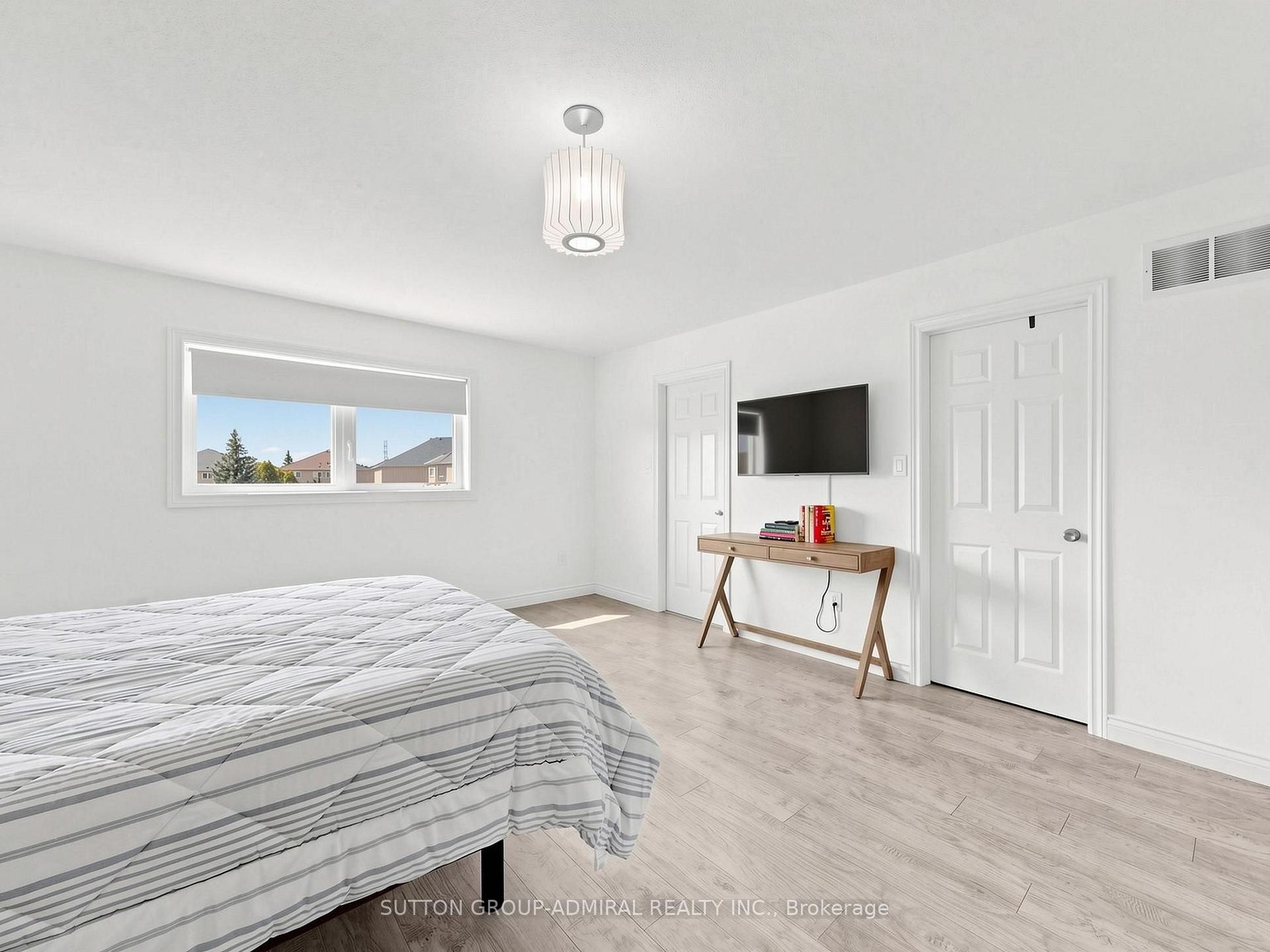 Photo 14 of 10 Silver Oaks Boulevard, Vaughan, Sonoma Heights — HOMEH