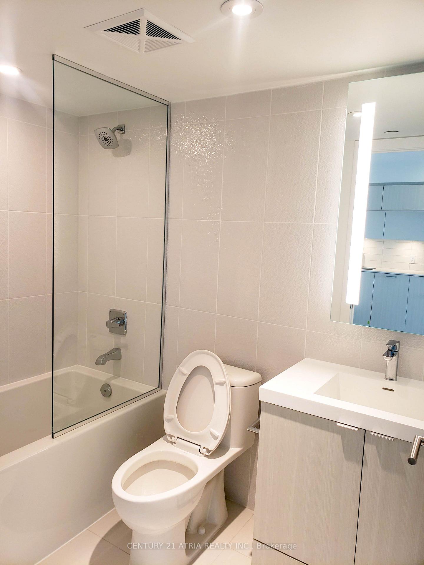 Photo 9 of Unit 1702, 575 Bloor Street E, Toronto, North St. James Town — HOMEH