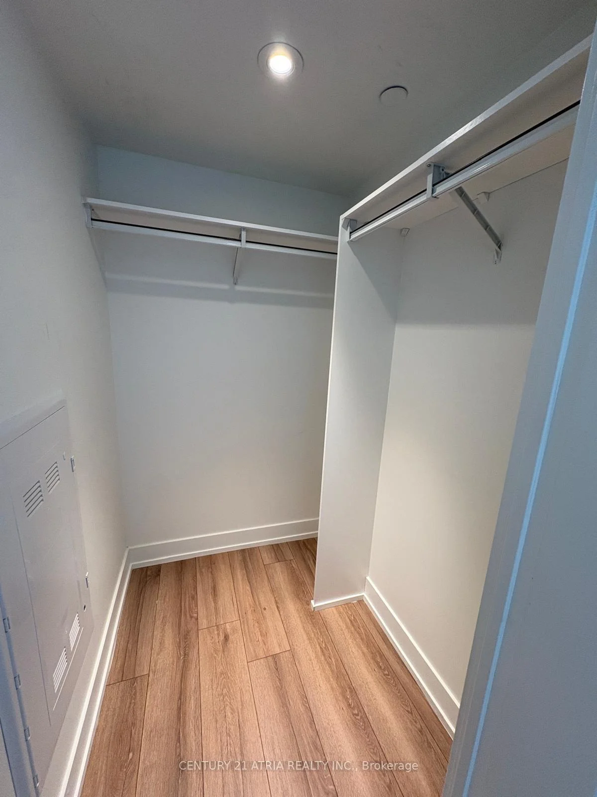 Photo 13 of Unit 1702, 575 Bloor Street E, Toronto, North St. James Town — HOMEH