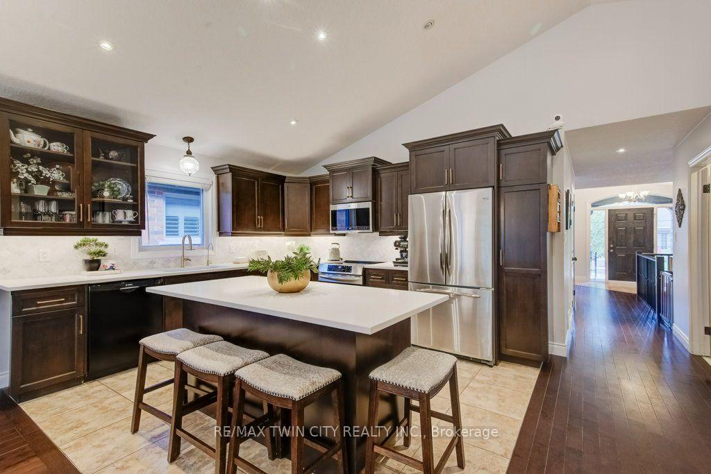 Photo 16 of 27 Coral Gables Crescent, Woolwich, Elmira — HOMEH