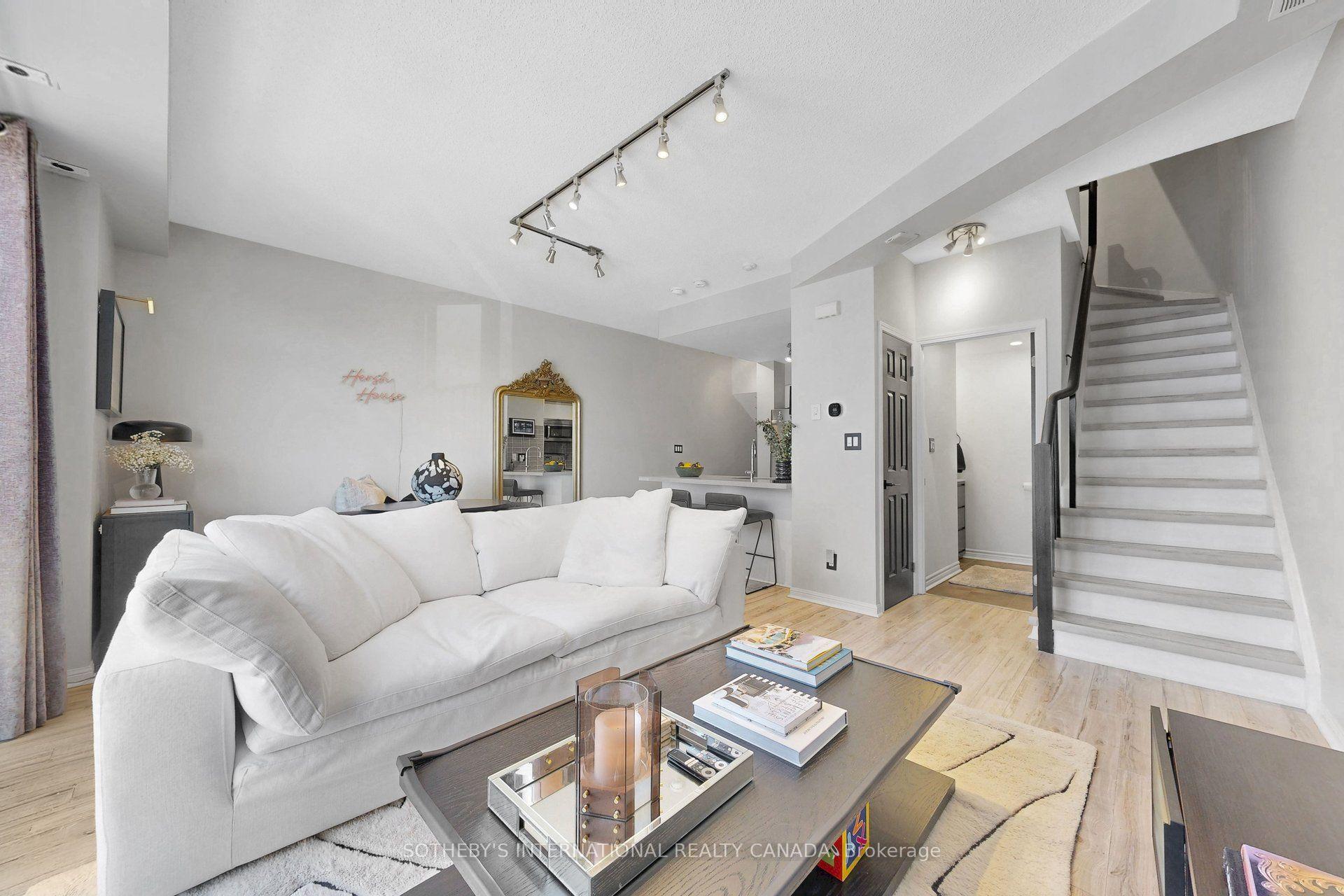 Photo 21 of Unit 377, 32 Stadium Road, Toronto, Niagara — HOMEH