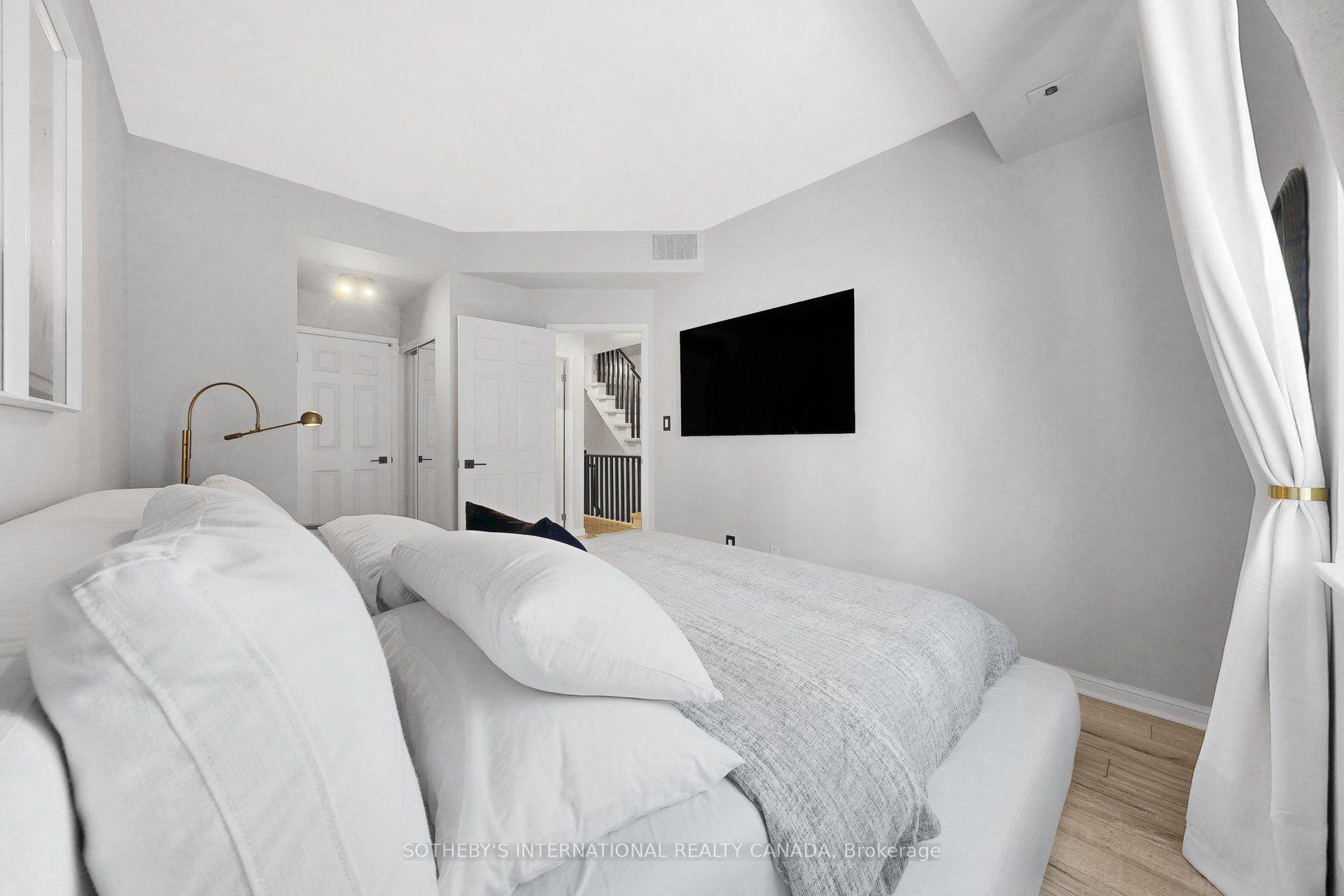 Photo 31 of Unit 377, 32 Stadium Road, Toronto, Niagara — HOMEH