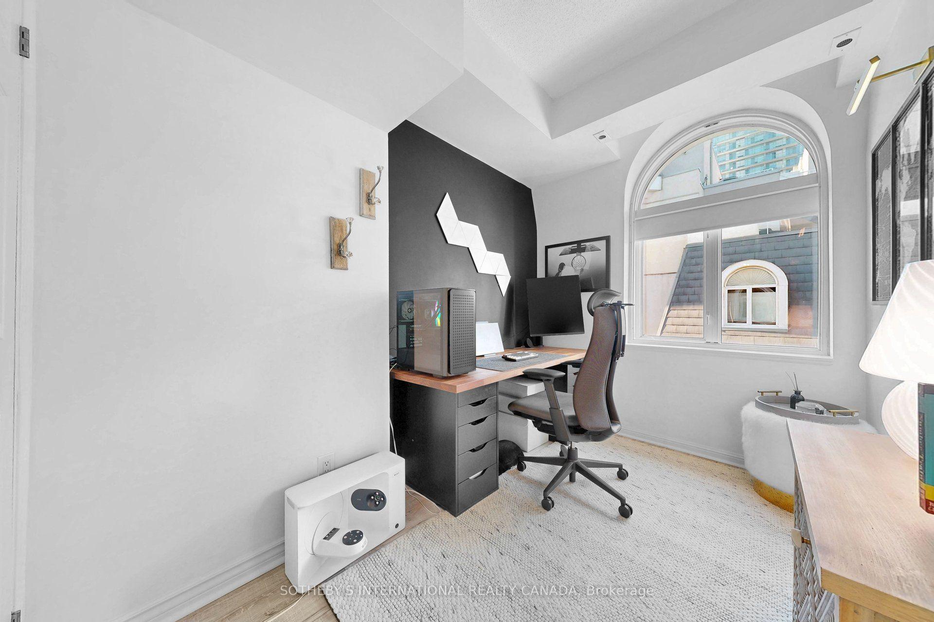 Photo 32 of Unit 377, 32 Stadium Road, Toronto, Niagara — HOMEH