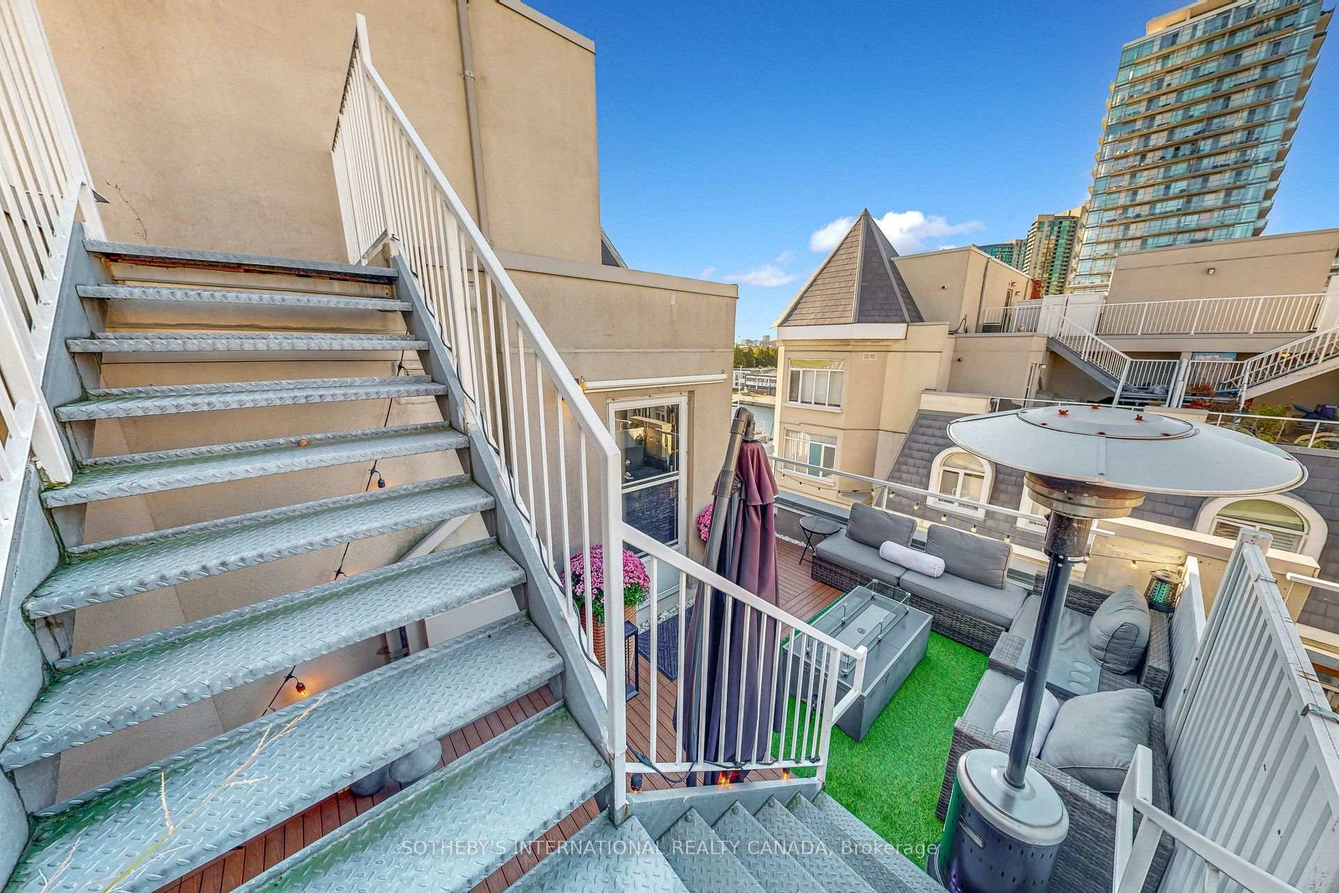 Photo 42 of Unit 377, 32 Stadium Road, Toronto, Niagara — HOMEH
