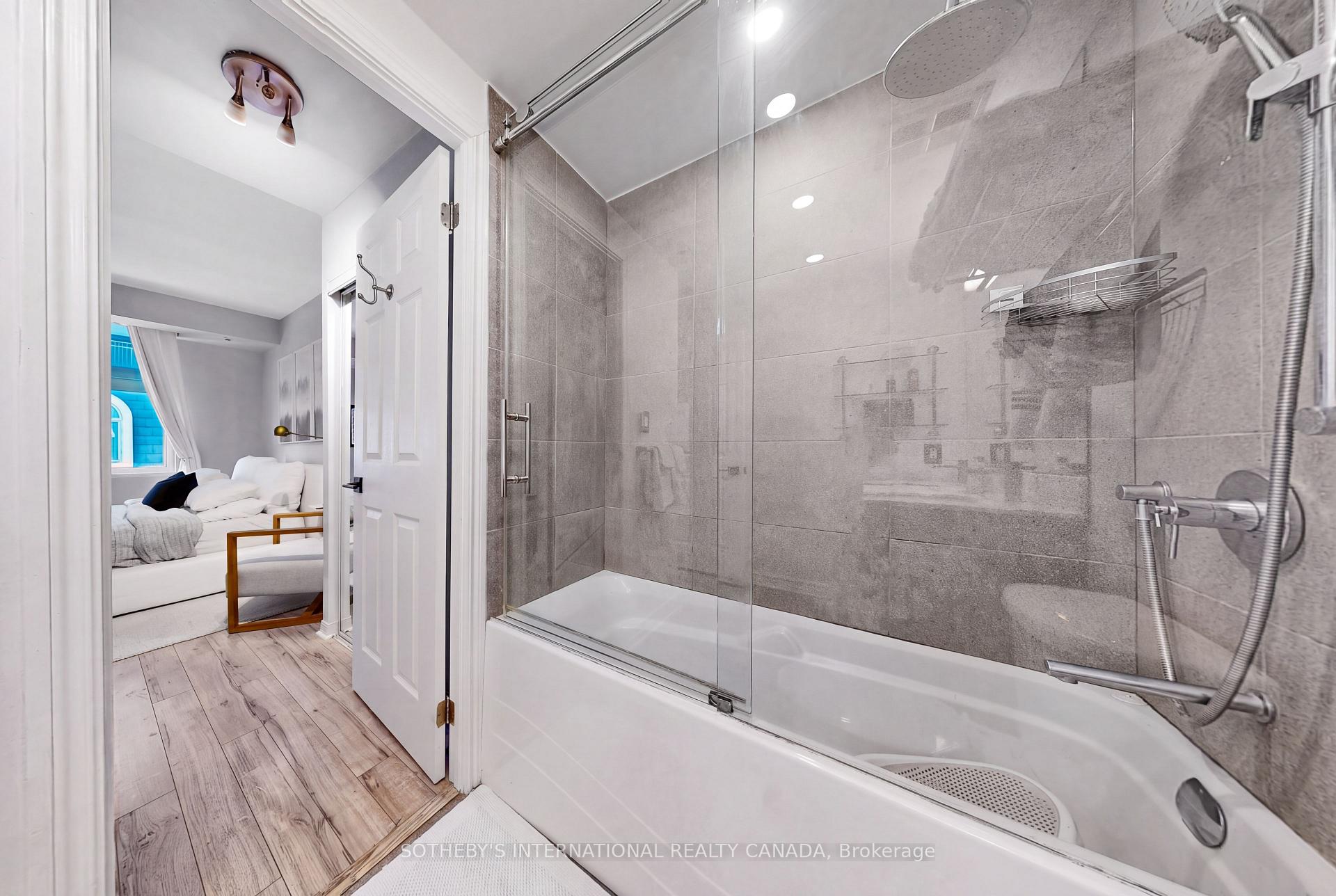 Photo 28 of Unit 377, 32 Stadium Road, Toronto, Niagara — HOMEH