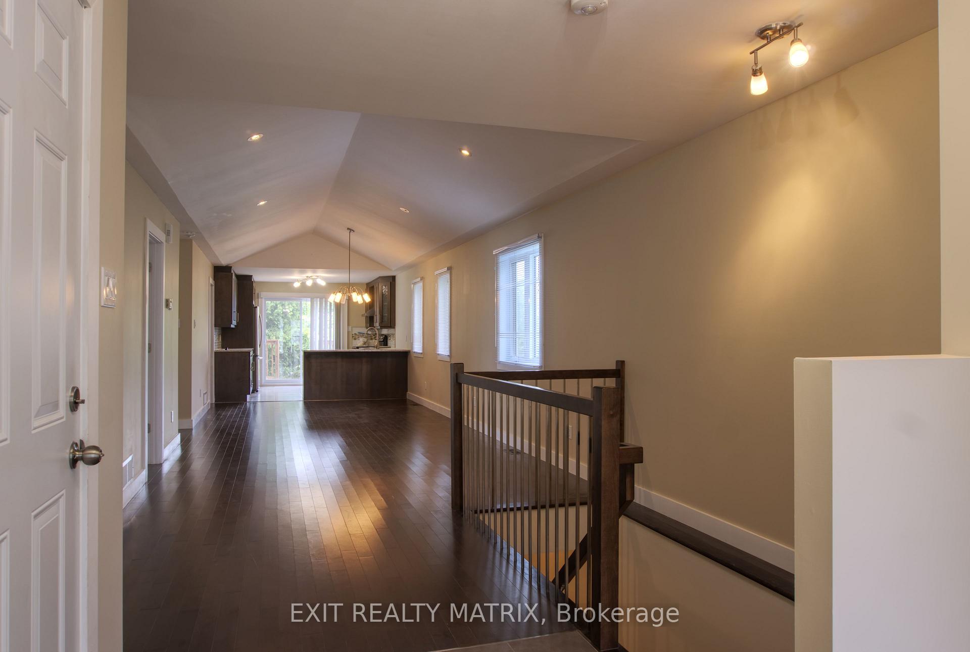 Photo 3 of 1557 Belcourt Boulevard, Ottawa, Orleans/Sunridge — HOMEH