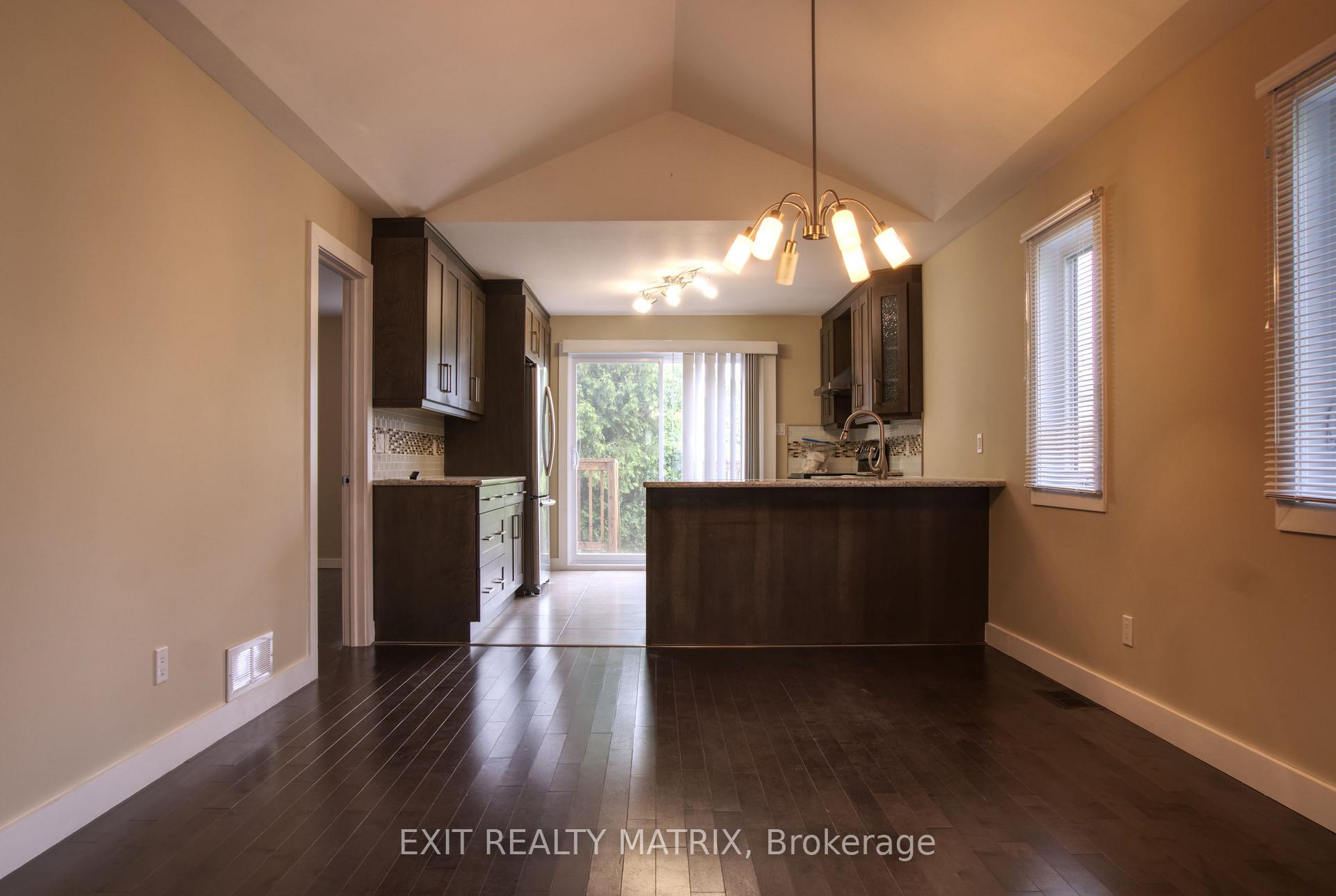Photo 4 of 1557 Belcourt Boulevard, Ottawa, Orleans/Sunridge — HOMEH