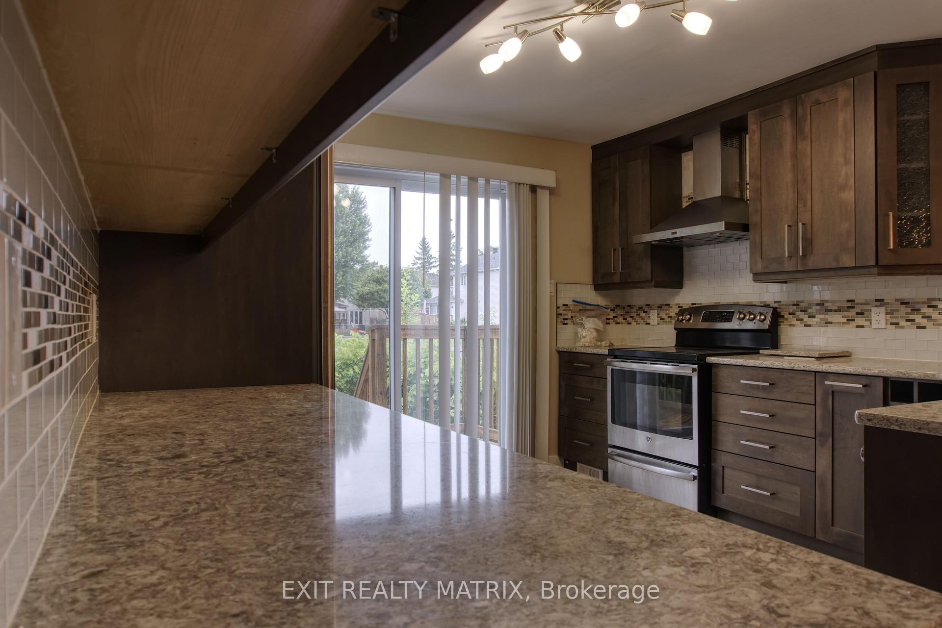 Photo 5 of 1557 Belcourt Boulevard, Ottawa, Orleans/Sunridge — HOMEH