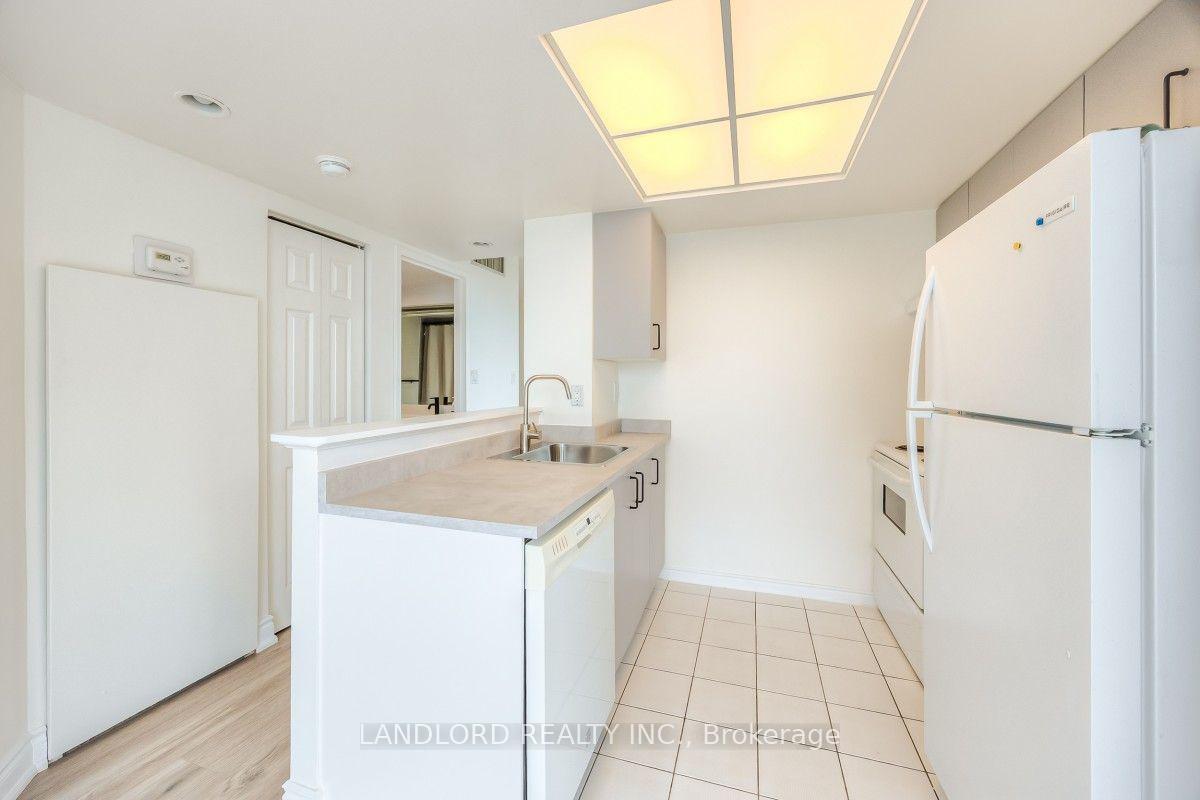 Photo 7 of Unit 2504, 5 Concorde Place, North York, Banbury-Don Mills — HOMEH