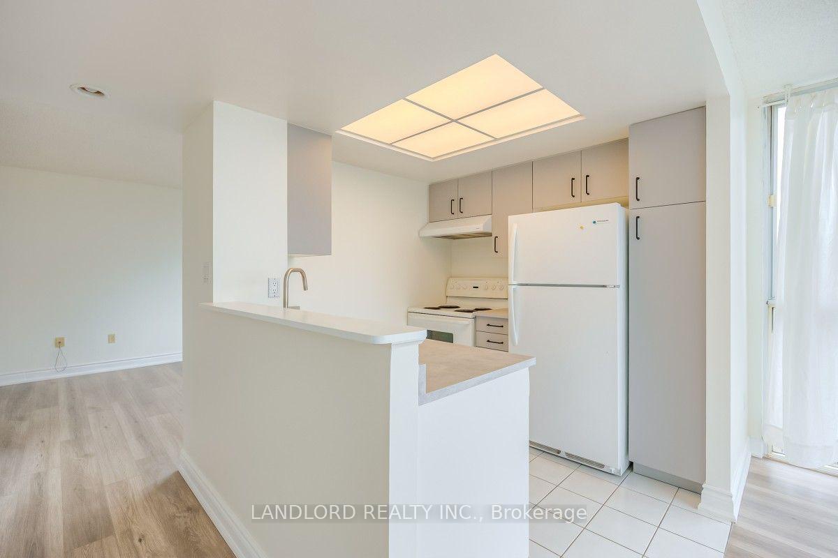 Photo 8 of Unit 2504, 5 Concorde Place, North York, Banbury-Don Mills — HOMEH