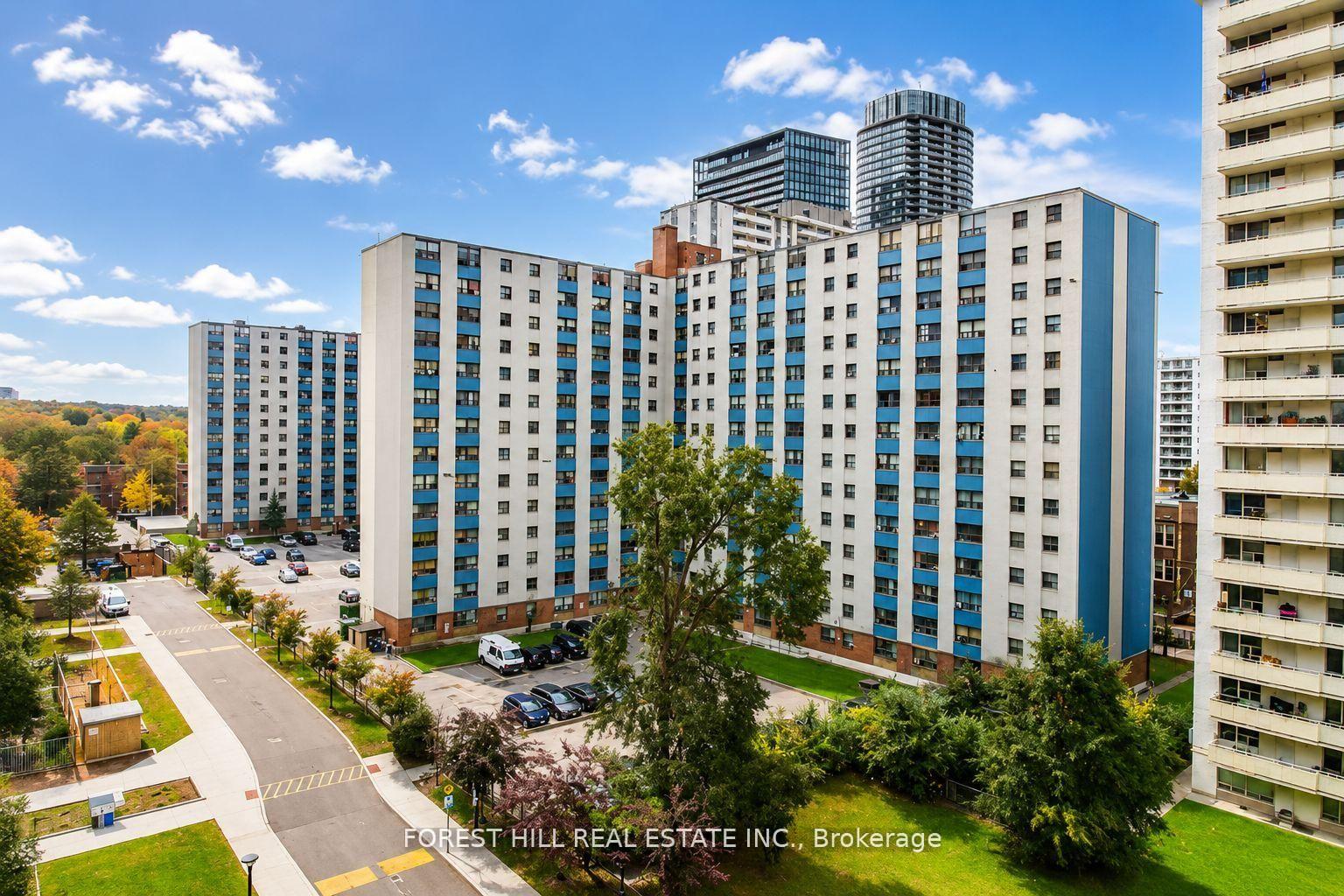 Photo 6 of Unit 914, 700 Ontario Street, Toronto, North St. James Town — HOMEH