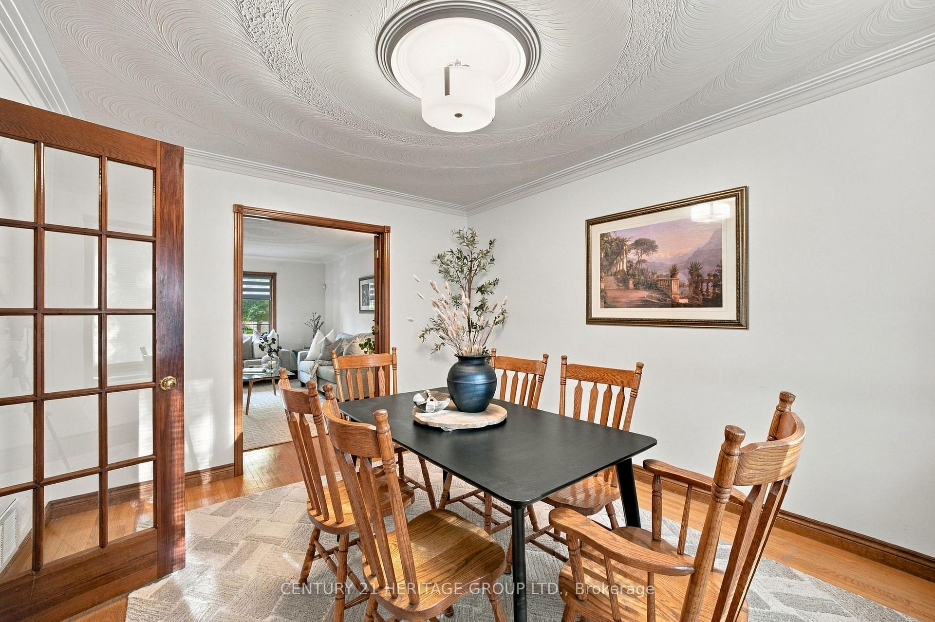 Photo 11 of 144 Lovers Lane, Hamilton, Ancaster — HOMEH