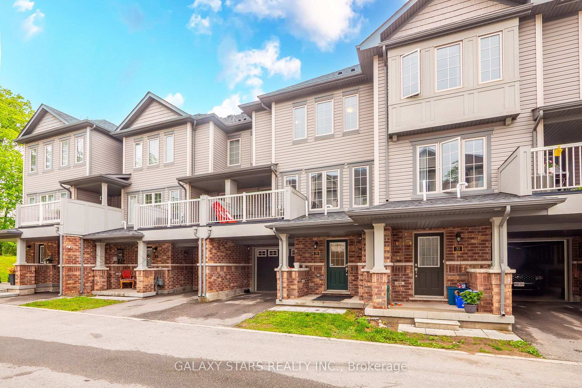 Photo 4 of Unit 30, 420 Linden Drive, Cambridge, Preston Heights — HOMEH