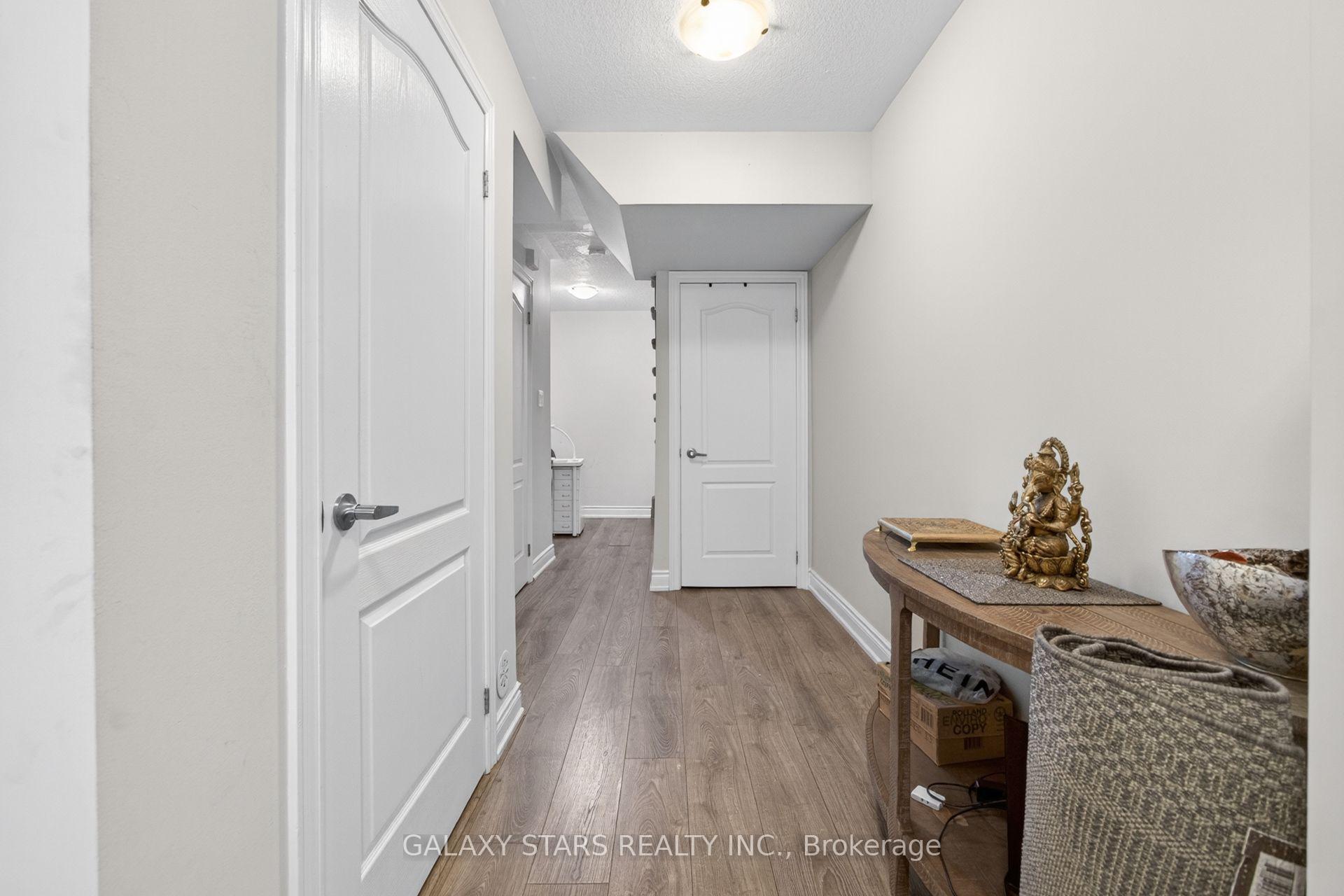 Photo 9 of Unit 30, 420 Linden Drive, Cambridge, Preston Heights — HOMEH