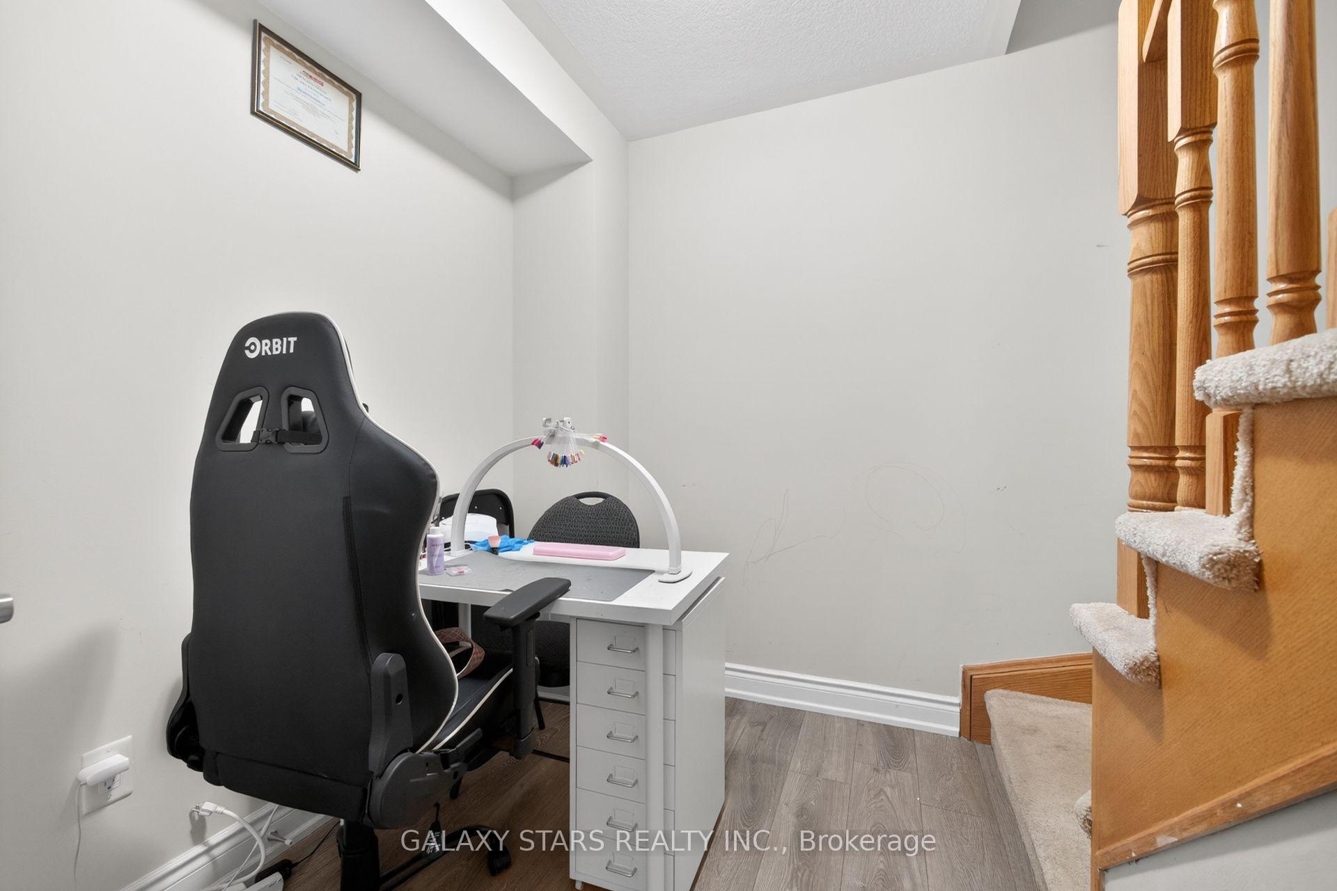 Photo 10 of Unit 30, 420 Linden Drive, Cambridge, Preston Heights — HOMEH