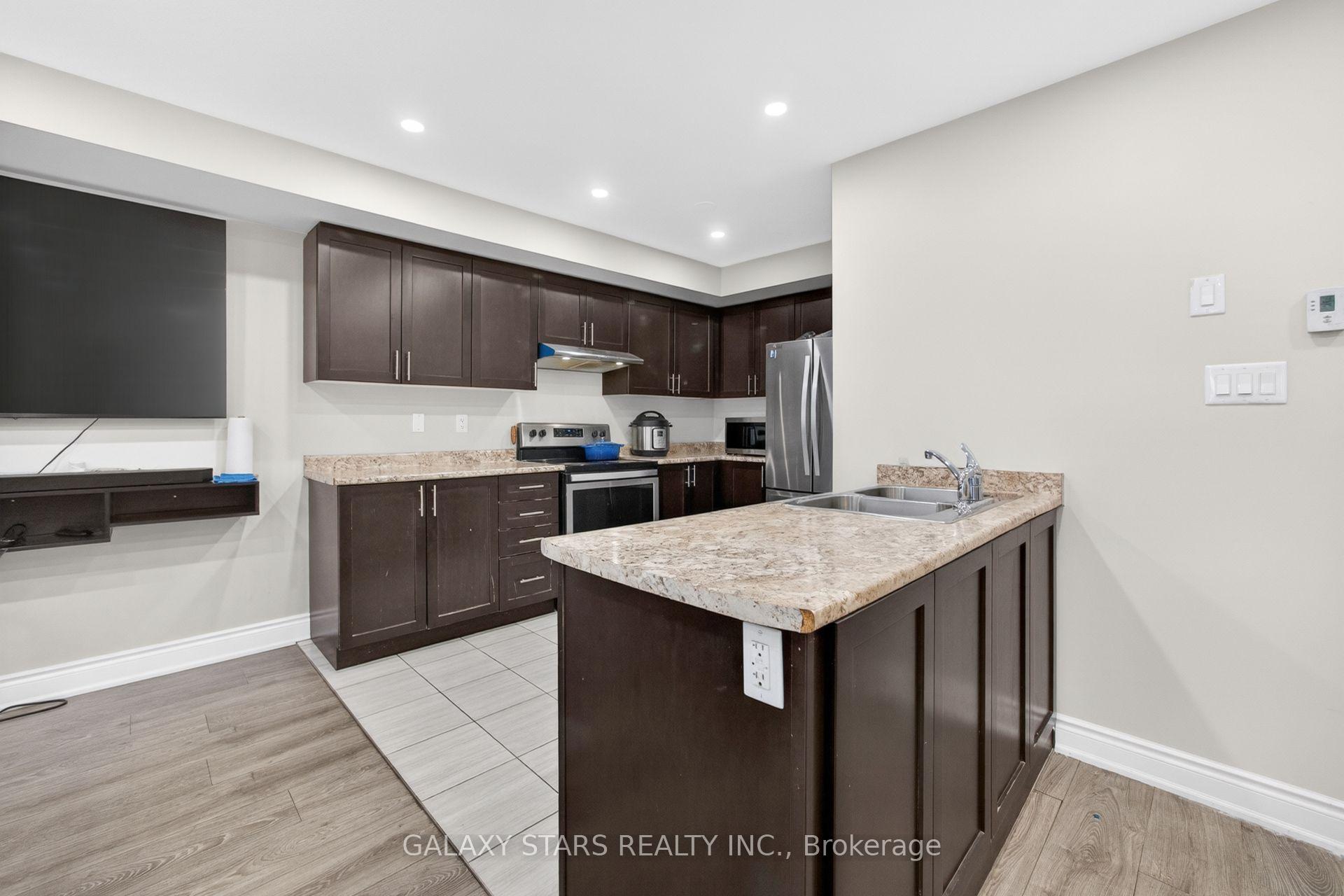 Photo 20 of Unit 30, 420 Linden Drive, Cambridge, Preston Heights — HOMEH